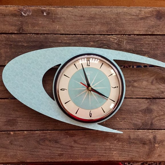 Other - ⭐️HOST PICK💫💫⭐️MCM-Style Atomic Clock-SHIPS FREE